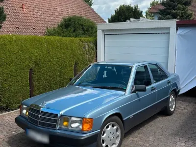 Gebraucht Mercedes 190 Sportline 118 PS (86 kW) 1990 Blau Limousine
