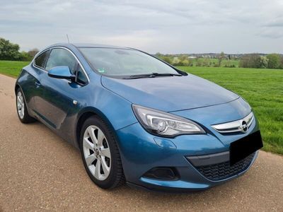 gebraucht Opel Astra GTC mit 200 PS + SHZ + Xenon + Sportpaket