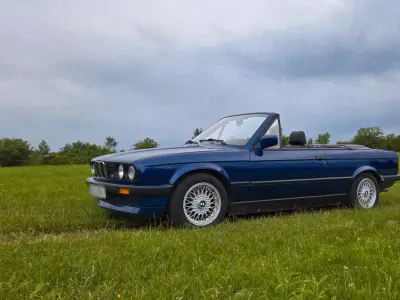 Gebraucht BMW 320 Cabriolet 129 PS (94 kW) 1988 Blau Cabrio