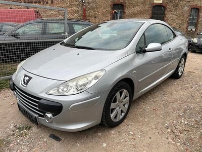 Usata Peugeot 307 CC Tendance 140 CV (102 kW) 2006 Argento Cabrio
