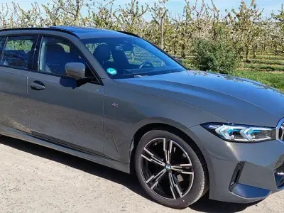 Gebraucht BMW 318 M Sport 150 PS (110 kW) 2023 Grau Kombi