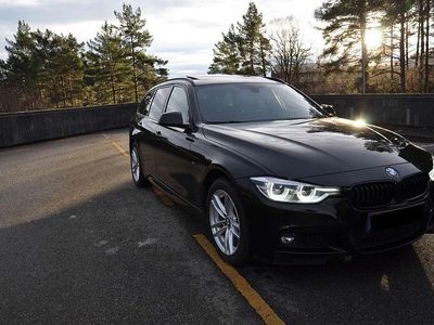 Schwarz Gebraucht 2017 BMW 318 M Sport Kombi | 13.890 € (Fairer Preis)
