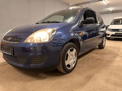 Gebraucht Ford Fiesta 90 PS (66 kW) 2006 Blau Kleinwagen