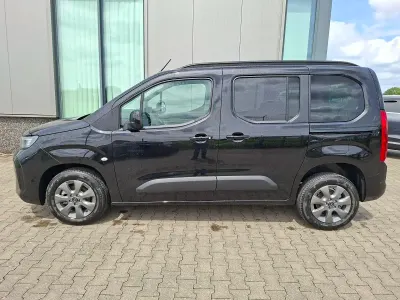Neu Opel Combo Edition 131 PS (96 kW) 2026 Karbonschwarz metallic Van / Kleinbus