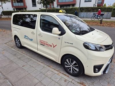 Gebraucht Toyota Proace Team 100 kW (136 PS) 2021 Schwarz Van / Kleinbus