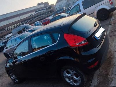 Gebraucht Ford Fiesta Trend 82 PS (60 kW) 2010 Schwarz Limousine