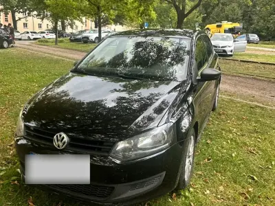 Gebraucht VW Polo 60 PS (44 kW) 2011 Schwarz Kleinwagen
