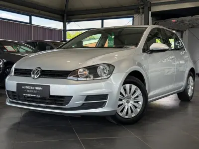Gebraucht VW Golf VII Trendline 110 PS (80 kW) 2014 Silber Limousine
