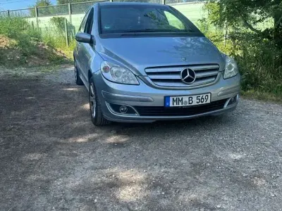 Gebraucht Mercedes B180 109 PS (80 kW) 2008 Blau Van / Kleinbus