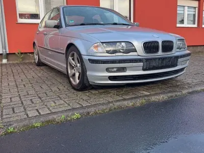 Gebraucht BMW 320 Basis 150 PS (110 kW) 2000 Silber Limousine