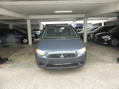 Gebraucht Mitsubishi Colt Inform 75 PS (55 kW) 2009 Grau Kleinwagen
