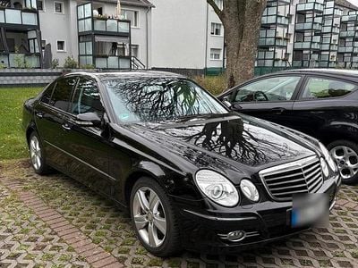 Mercedes E200