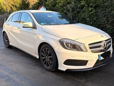Weiß Gebraucht 2014 Mercedes A200 AMG line Limousine | 11.000 € (Fairer Preis)