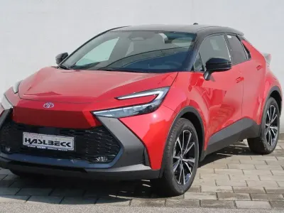 Neu Toyota C-HR 140 PS (102 kW) 2026 Rot SUV