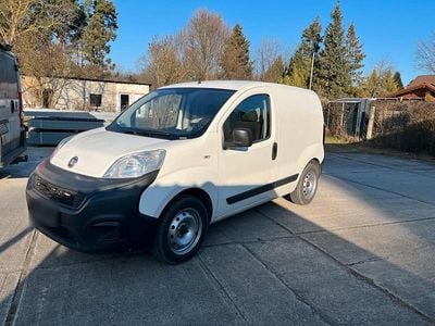Second-hand Fiat Fiorino 57 CP (41 kW) 2019 Alb Monovolum