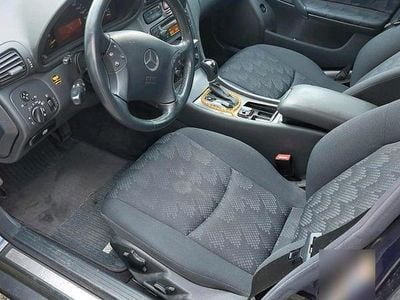 Gebraucht Mercedes C180 150 PS (110 kW) 2002 Blau Limousine
