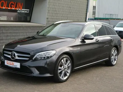 Gebraucht Mercedes C300 Avantgarde 194 PS (142 kW) 2020 Grau Limousine