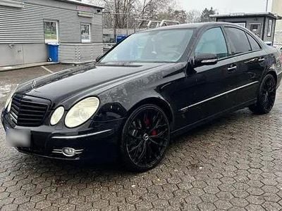 Gebraucht Mercedes E320 Avantgarde 224 PS (164 kW) 2009 Schwarz Limousine