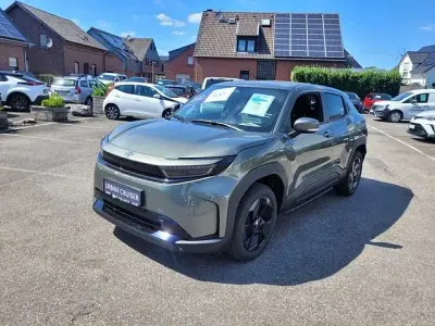 Neu Toyota Urban Cruiser 127 kW (174 PS) 2026 Grün SUV