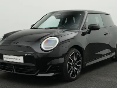 Gebraucht Mini Cooper 135 kW (184 PS) 2025 Schwarz Kleinwagen