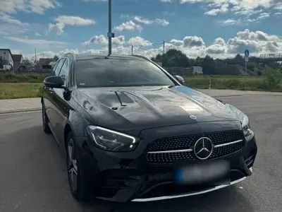 Gebraucht Mercedes E300 AMG line 194 PS (142 kW) 2022 Schwarz Limousine