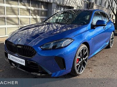 Blau Neu 2025 BMW 120 Performance Kleinwagen | 42.390 € (Etwas zu teuer)