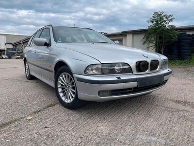 BMW 528