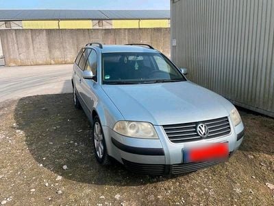 Second-hand VW Passat 150 CP (110 kW) 2001 Albastru Break