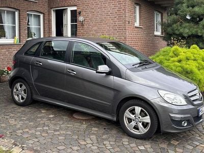 Mercedes B200