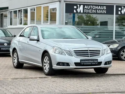 Gebraucht Mercedes E250 204 PS (150 kW) 2009 Silber Limousine