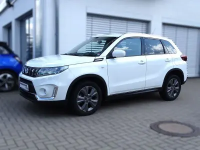 Gebraucht Suzuki Vitara Comfort 102 PS (75 kW) 2022 Weiß SUV