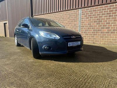 Gebraucht Ford Focus SYNC Edition 125 PS (91 kW) 2013 Blazerblau Kombi
