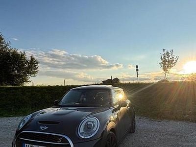 Grau Gebraucht 2015 Mini Cooper SD Kleinwagen | 10.999 € (Fairer Preis)
