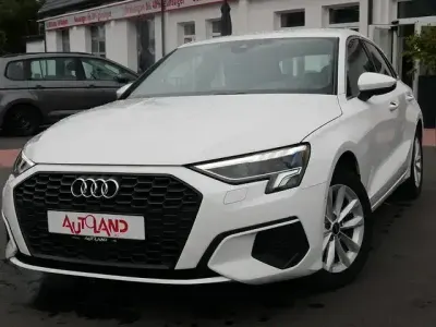 Gebraucht Audi A3 Comfort 150 PS (110 kW) 2023 Weiß Limousine