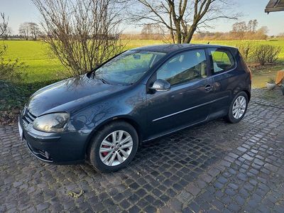 Blau Gebraucht 2007 VW Golf Limousine | 2.750 €