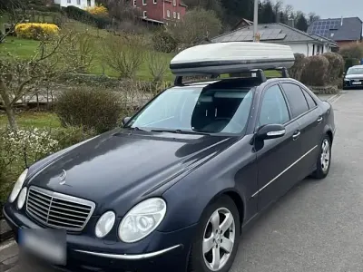 Gebraucht Mercedes E280 177 PS (130 kW) 2004 Blau Limousine