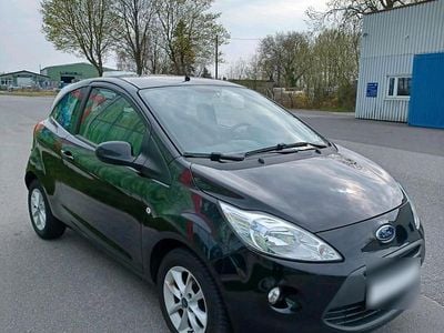 Second-hand Ford Ka Titanium 70 CP (51 kW) 2015 Negru Hatchback