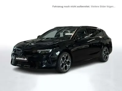 Gebraucht Opel Astra Ultimate 131 PS (96 kW) 2024 Lackierung schwarz perla nera/typ aussenverkleidung metallic Kleinwagen