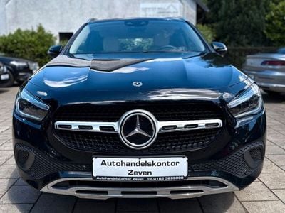 Mercedes GLA220