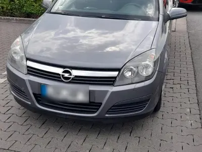 Gebraucht Opel Astra 120 PS (88 kW) 2008 Grau Kombi