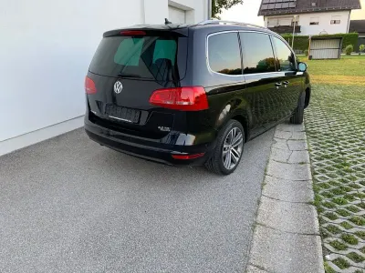 Gebraucht VW Sharan Style 170 PS (125 kW) 2012 Schwarz Van / Kleinbus