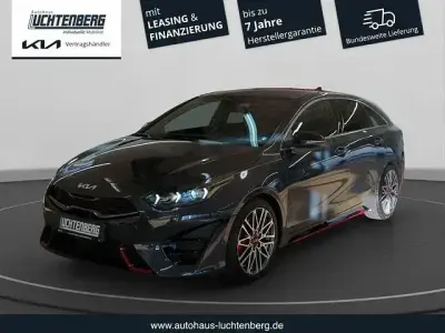 Gebraucht Kia ProCeed GT 204 PS (150 kW) 2024 Grau Kombi