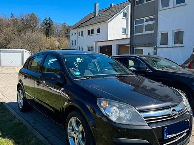 Gebraucht Opel Astra 105 PS (77 kW) 2007 Schwarz Limousine