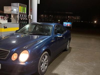Gebraucht Mercedes CLK200 163 PS (119 kW) 2001 Blau Coupé