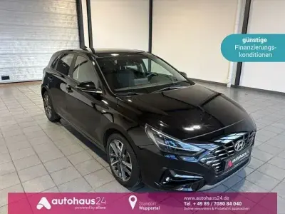 Używany Hyundai i30 160 KM (117 kW) 2022 Czarny Sedan/Limuzyna