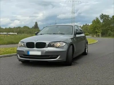 Gebraucht BMW 118 143 PS (105 kW) 2009 Grau Kleinwagen