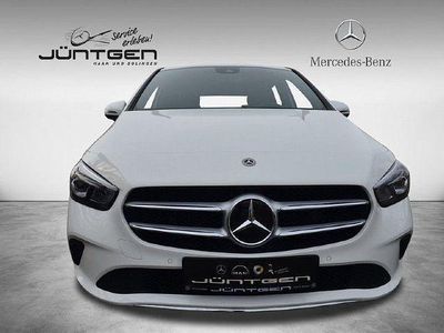 Gebraucht Mercedes B180 Style 116 PS (85 kW) 2019 Weiß Van / Kleinbus