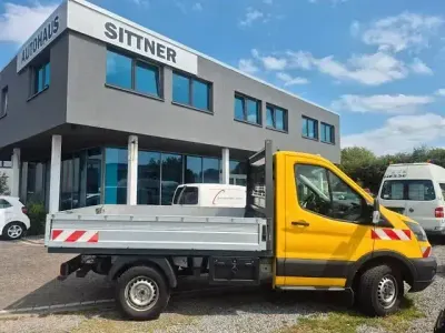 Gebraucht Ford Transit 105 PS (77 kW) 2017 Frozen white Van