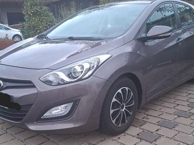 Gebraucht Hyundai i30 99 PS (72 kW) 2014 Braun Kombi