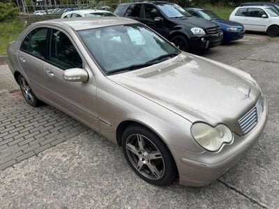 Mercedes C200